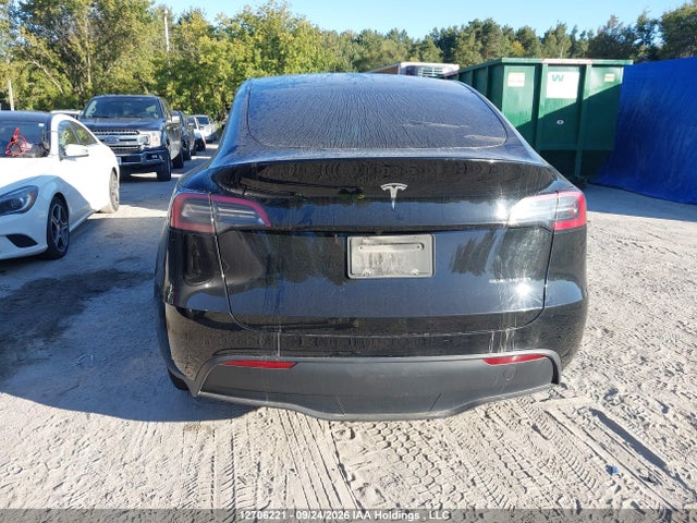 Tesla Model Y 2023 LRWYGDEE6PC137105 Image 15