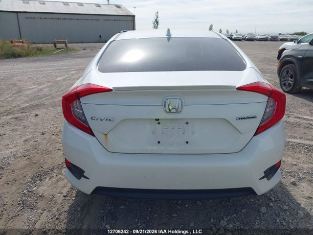 Honda Civic Touring 2017 2HGFC1F97HH109576 Image 16