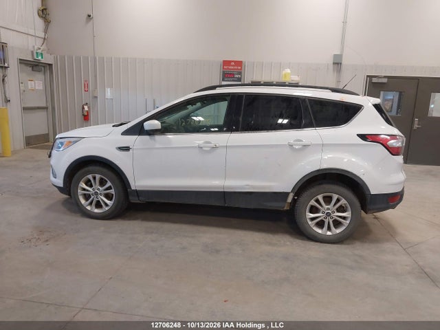 Ford ESCAPE SE 2018 1FMCU9GD2JUC80721 Image 14
