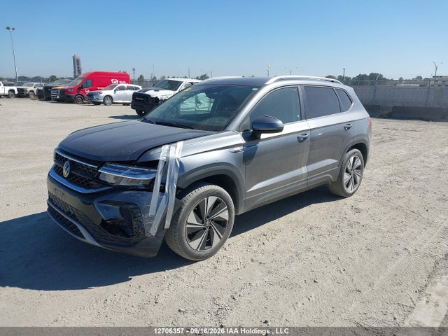 12706357 :رقم المزاد ، 3VVUX7B28RM077067 vin ، 2024 Volkswagen Taos Se مزاد بيع