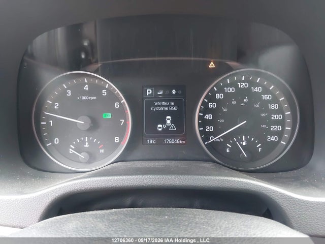 Продажа на аукционе авто 2017 Hyundai Elantra Gl, vin: KMHD84LF5HU375416, номер лота: 12706360