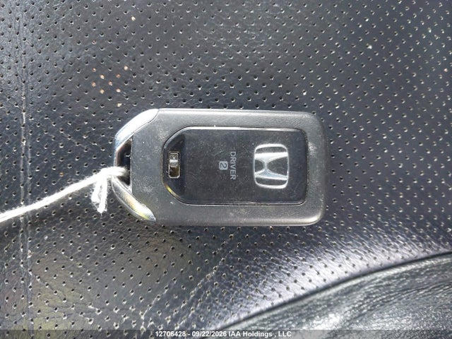 Продаж на аукціоні авто 2016 Honda Cr-v Touring, vin: 5J6RM4H94GL801880, номер лоту: 12706428