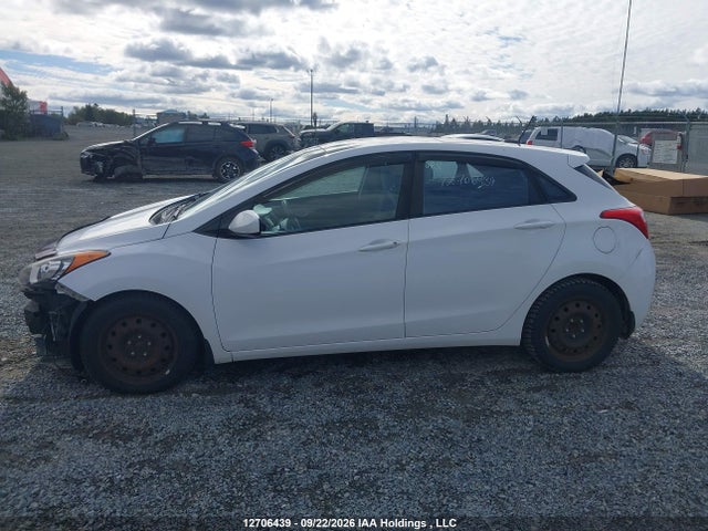 Продаж на аукціоні авто 2017 Hyundai Elantra Gt, vin: KMHD35LH3HU383701, номер лоту: 12706439
