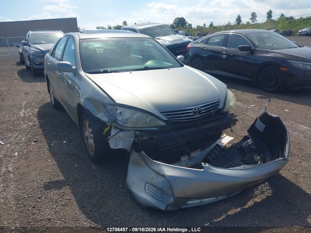 12706457 :رقم المزاد ، 4T1BE32K75U603324 vin ، 2005 Toyota Camry Le/se مزاد بيع