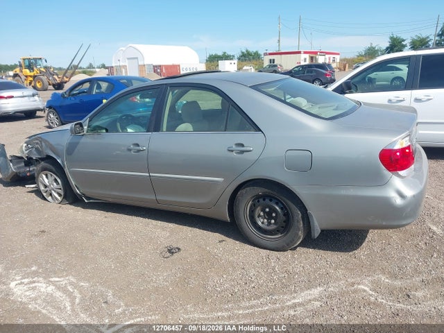 12706457 :رقم المزاد ، 4T1BE32K75U603324 vin ، 2005 Toyota Camry Le/se مزاد بيع