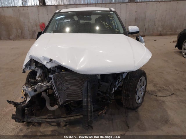 Hyundai Venue Essential 2025 KMHRB8A37SU385265 Image 11