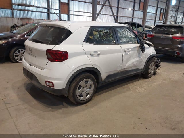 Hyundai Venue Essential 2025 KMHRB8A37SU385265 Image 4