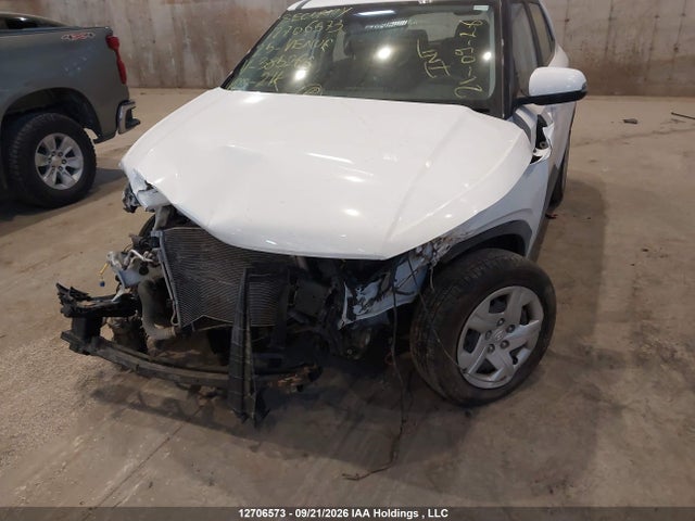 Hyundai Venue Essential 2025 KMHRB8A37SU385265 Image 6