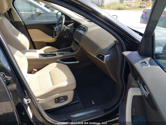 Jaguar F-pace Prestige 2020 SADCK2FXXLA645930 Image 5