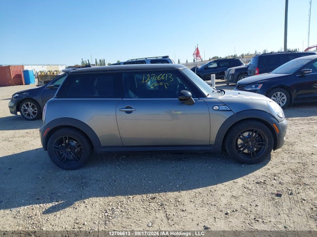 2009 Mini Cooper S მანქანა იყიდება აუქციონზე, vin: WMWMF73539TW84972, აუქციონის ნომერი: 12706613