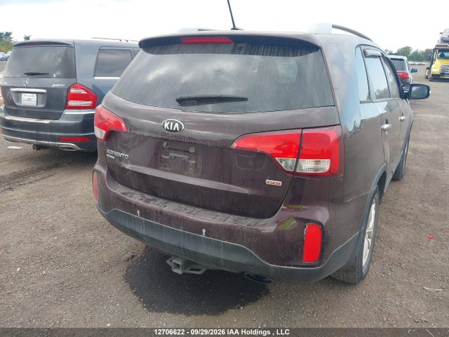 KIA Sorento 2014 5XYKTCA67EG471987 Image 4