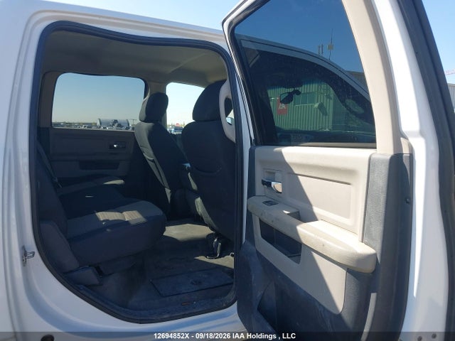 12694852 :رقم المزاد ، 3D7TT2CT9BG597238 vin ، 2011 Ram Ram 2500 Slt مزاد بيع