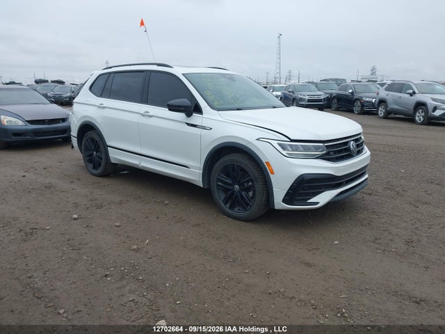 Продаж на аукціоні авто 2022 Volkswagen Tiguan Comfortline R-line Black Edition, vin: 3VV8B7AX3NM100181, номер лоту: 12702664