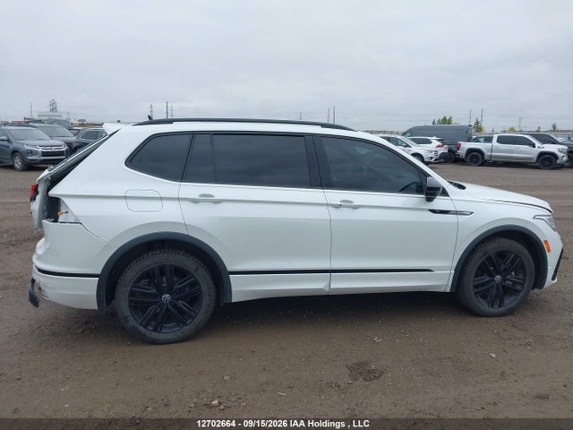3VV8B7AX3NM100181 Volkswagen Tiguan Comfortline R-line Black Edition