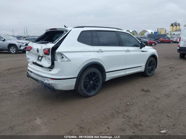 3VV8B7AX3NM100181 Volkswagen Tiguan Comfortline R-line Black Edition