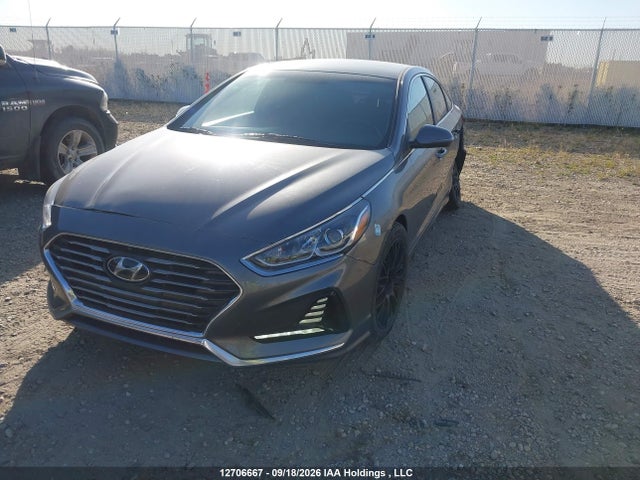 12706667 :رقم المزاد ، 5NPE24AF8JH670958 vin ، 2018 Hyundai Sonata Se مزاد بيع