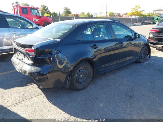 12706676 :رقم المزاد ، 5YFBPMBE0MP149878 vin ، 2021 Toyota Corolla Le مزاد بيع