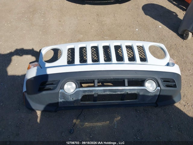 1C4NJRAB8GD510753 Jeep Patriot Sport/north