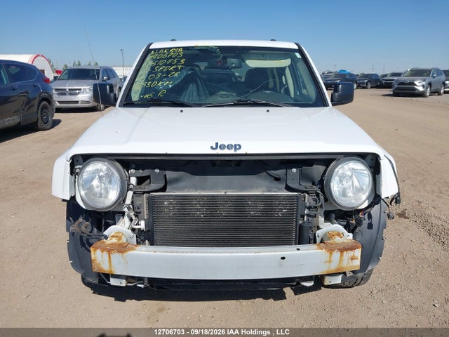 1C4NJRAB8GD510753 Jeep Patriot Sport/north