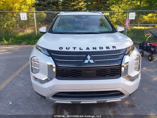 2024 Mitsubishi Outlander Le/se/sel მანქანა იყიდება აუქციონზე, vin: JA4J4VA88RZ631141, აუქციონის ნომერი: 12706746