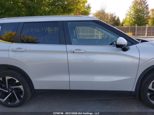 2024 Mitsubishi Outlander Le/se/sel მანქანა იყიდება აუქციონზე, vin: JA4J4VA88RZ631141, აუქციონის ნომერი: 12706746