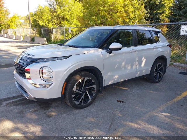2024 Mitsubishi Outlander Le/se/sel მანქანა იყიდება აუქციონზე, vin: JA4J4VA88RZ631141, აუქციონის ნომერი: 12706746