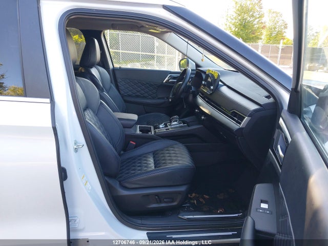 2024 Mitsubishi Outlander Le/se/sel მანქანა იყიდება აუქციონზე, vin: JA4J4VA88RZ631141, აუქციონის ნომერი: 12706746