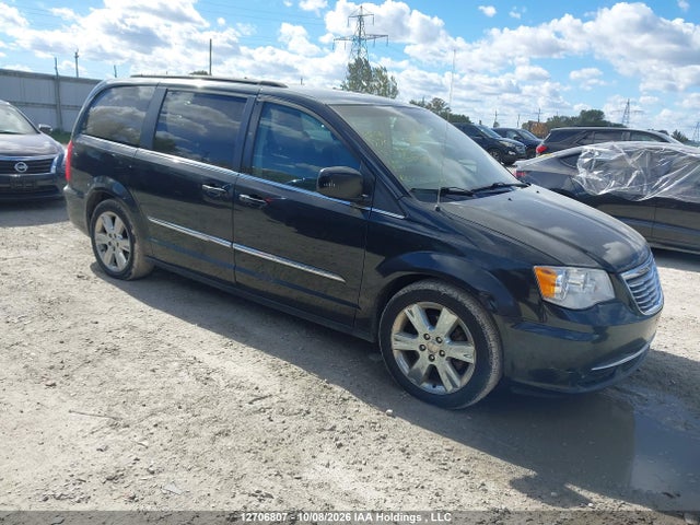 Chrysler Town &amp; Country Touring 2015 2C4RC1CG3FR503906 головне зображення