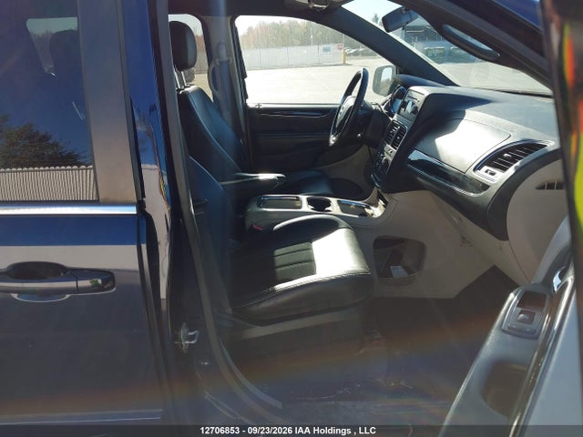 12706853 :رقم المزاد ، 2C4RDGBG2FR684675 vin ، 2015 Dodge Grand Caravan مزاد بيع