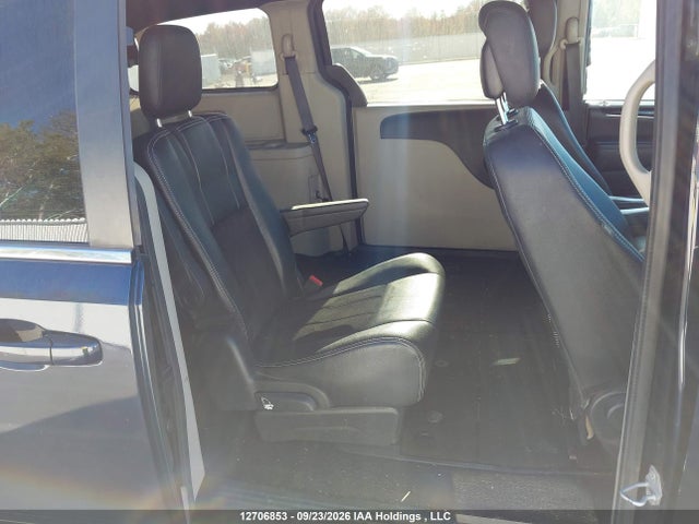 12706853 :رقم المزاد ، 2C4RDGBG2FR684675 vin ، 2015 Dodge Grand Caravan مزاد بيع