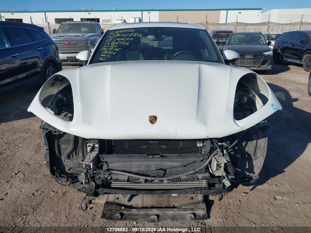 12706882 :رقم المزاد ، WP1AA2A58JLB08145 vin ، 2018 Porsche Macan مزاد بيع