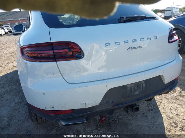 12706882 :رقم المزاد ، WP1AA2A58JLB08145 vin ، 2018 Porsche Macan مزاد بيع
