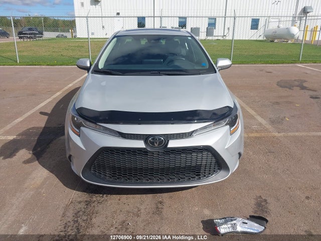 12706900 :رقم المزاد ، 5YFBPMBE9MP265662 vin ، 2021 Toyota Corolla Le مزاد بيع