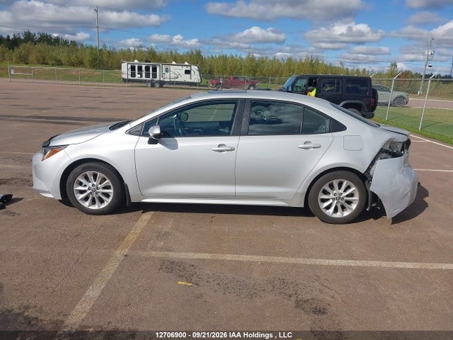 12706900 :رقم المزاد ، 5YFBPMBE9MP265662 vin ، 2021 Toyota Corolla Le مزاد بيع