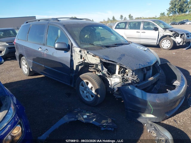 12706913 :رقم المزاد ، 5TDKK4CC5AS303399 vin ، 2010 Toyota Sienna Le V6 مزاد بيع