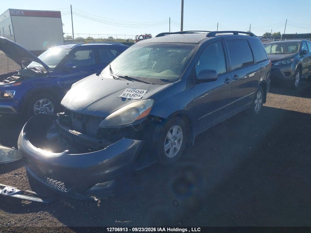 12706913 :رقم المزاد ، 5TDKK4CC5AS303399 vin ، 2010 Toyota Sienna Le V6 مزاد بيع