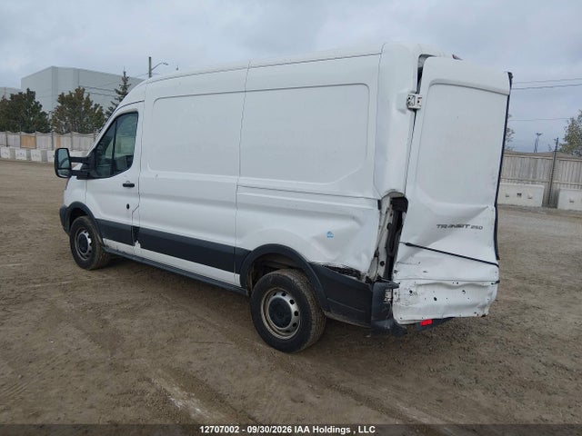 Ford Transit T-250 2017 1FTYR1CM4HKA58819 Image 3