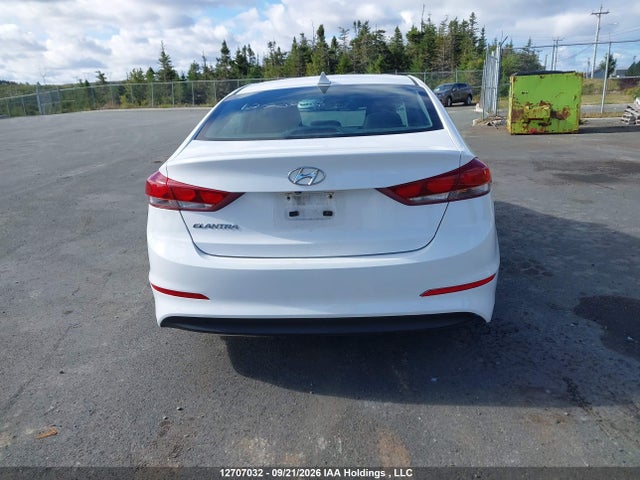 12707032 :رقم المزاد ، KMHD84LF5HU217965 vin ، 2017 Hyundai Elantra Gls مزاد بيع
