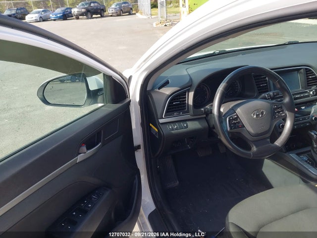 12707032 :رقم المزاد ، KMHD84LF5HU217965 vin ، 2017 Hyundai Elantra Gls مزاد بيع