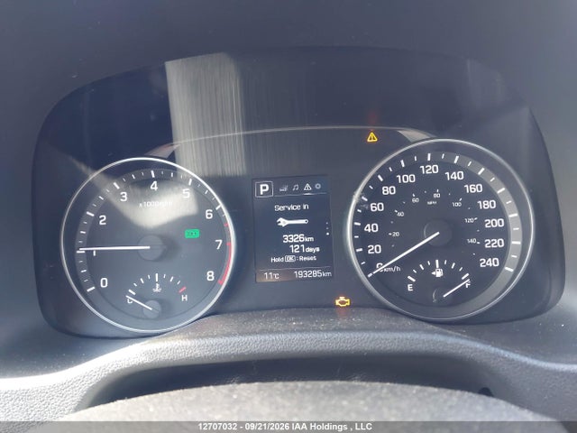 12707032 :رقم المزاد ، KMHD84LF5HU217965 vin ، 2017 Hyundai Elantra Gls مزاد بيع