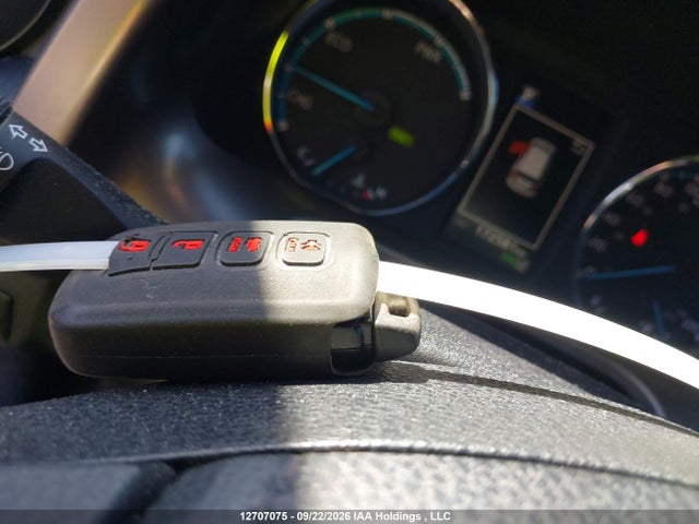 JTMJJREV7JD209322 Toyota Rav4 Hybrid Se