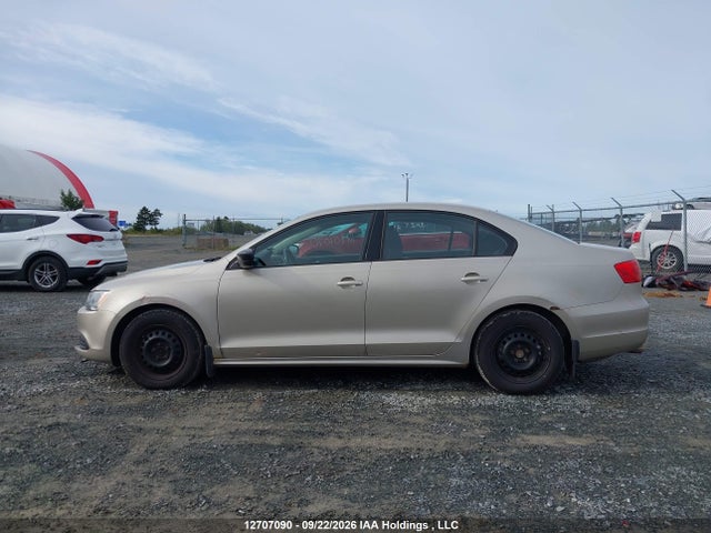 Продажа на аукционе авто 2013 Volkswagen Jetta 2.0l Trendline/2.0l Trendline+, vin: 3VW2K7AJ9DM209322, номер лота: 12707090
