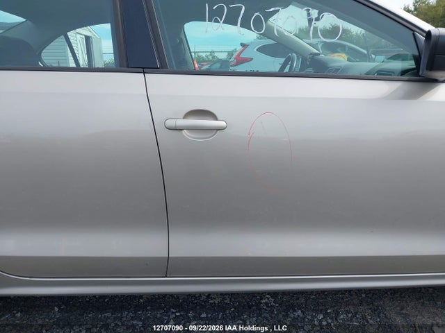 Продажа на аукционе авто 2013 Volkswagen Jetta 2.0l Trendline/2.0l Trendline+, vin: 3VW2K7AJ9DM209322, номер лота: 12707090