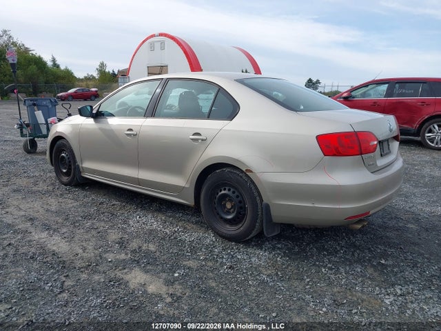 Продажа на аукционе авто 2013 Volkswagen Jetta 2.0l Trendline/2.0l Trendline+, vin: 3VW2K7AJ9DM209322, номер лота: 12707090