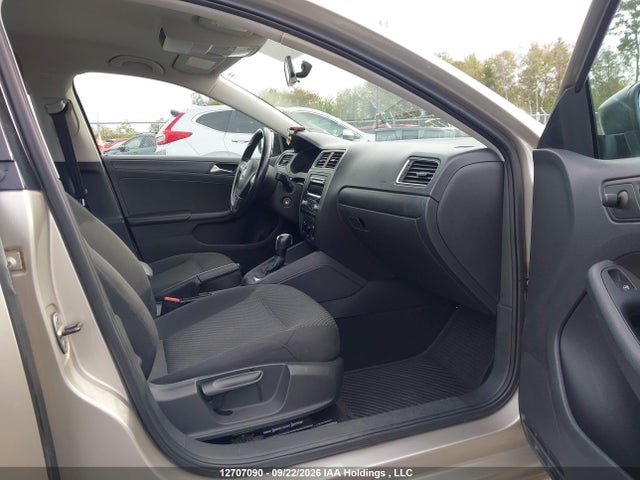 Продажа на аукционе авто 2013 Volkswagen Jetta 2.0l Trendline/2.0l Trendline+, vin: 3VW2K7AJ9DM209322, номер лота: 12707090