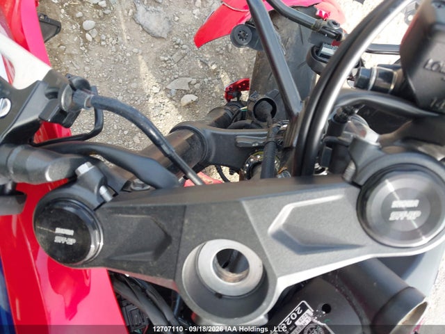 MLHRH1564T5200192 Honda CBR650 R
