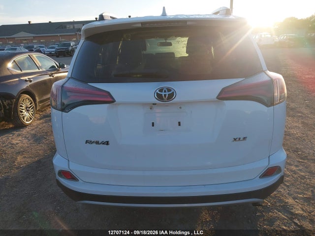Toyota Rav4 Xle 2016 2T3WFREV7GW237799 Image 16
