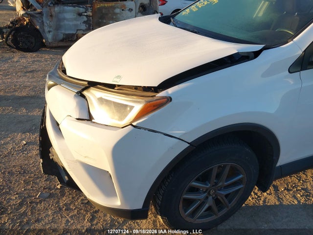 Toyota Rav4 Xle 2016 2T3WFREV7GW237799 Image 18