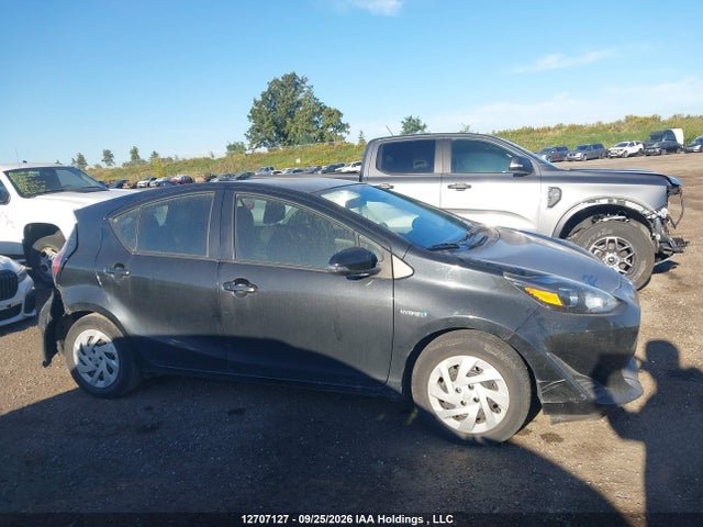Toyota PRIUS C 2019 JTDKDTB32K1629861 Image 13