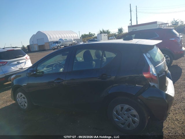Toyota PRIUS C 2019 JTDKDTB32K1629861 Image 14